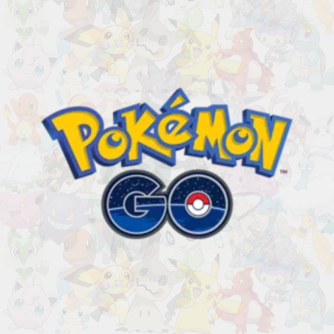 Logotyp för Pokémon TCG-setet Pokémon GO, med den välkända blå och gula texten samt en rödvit Pokéball, på en ljus bakgrund med Pokémon-silhuetter.