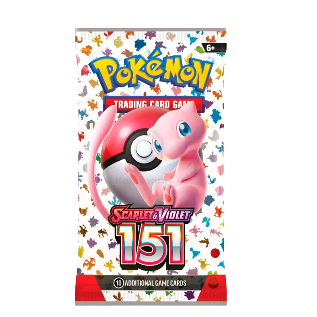 Pokémon Scarlet & Violet 151 booster pack med 10 spelkort, visar Mew och en röd Poké Ball mot en bakgrund med silhuetter av de klassiska Pokémon.